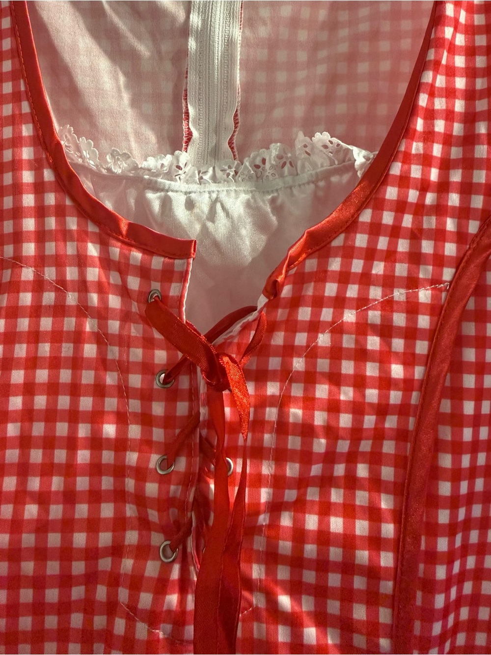 Costume - Picture 3 of 5